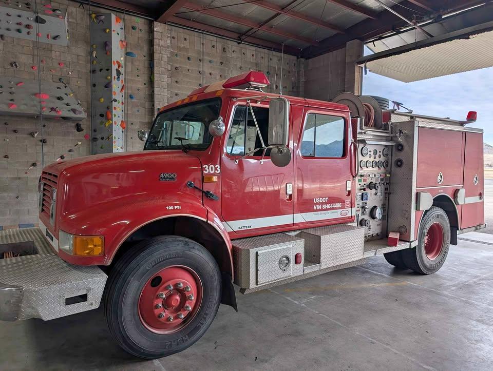 1995 International 4900 Wildland Unit - image 1