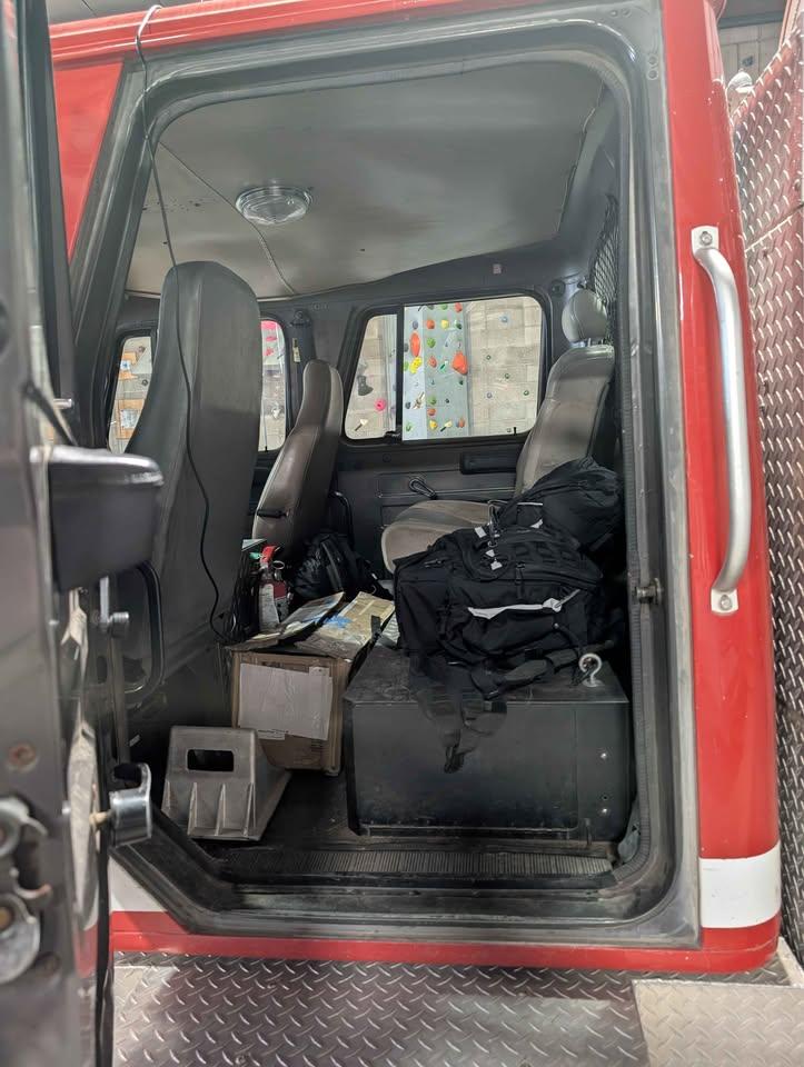 1995 International 4900 Wildland Unit - image 9