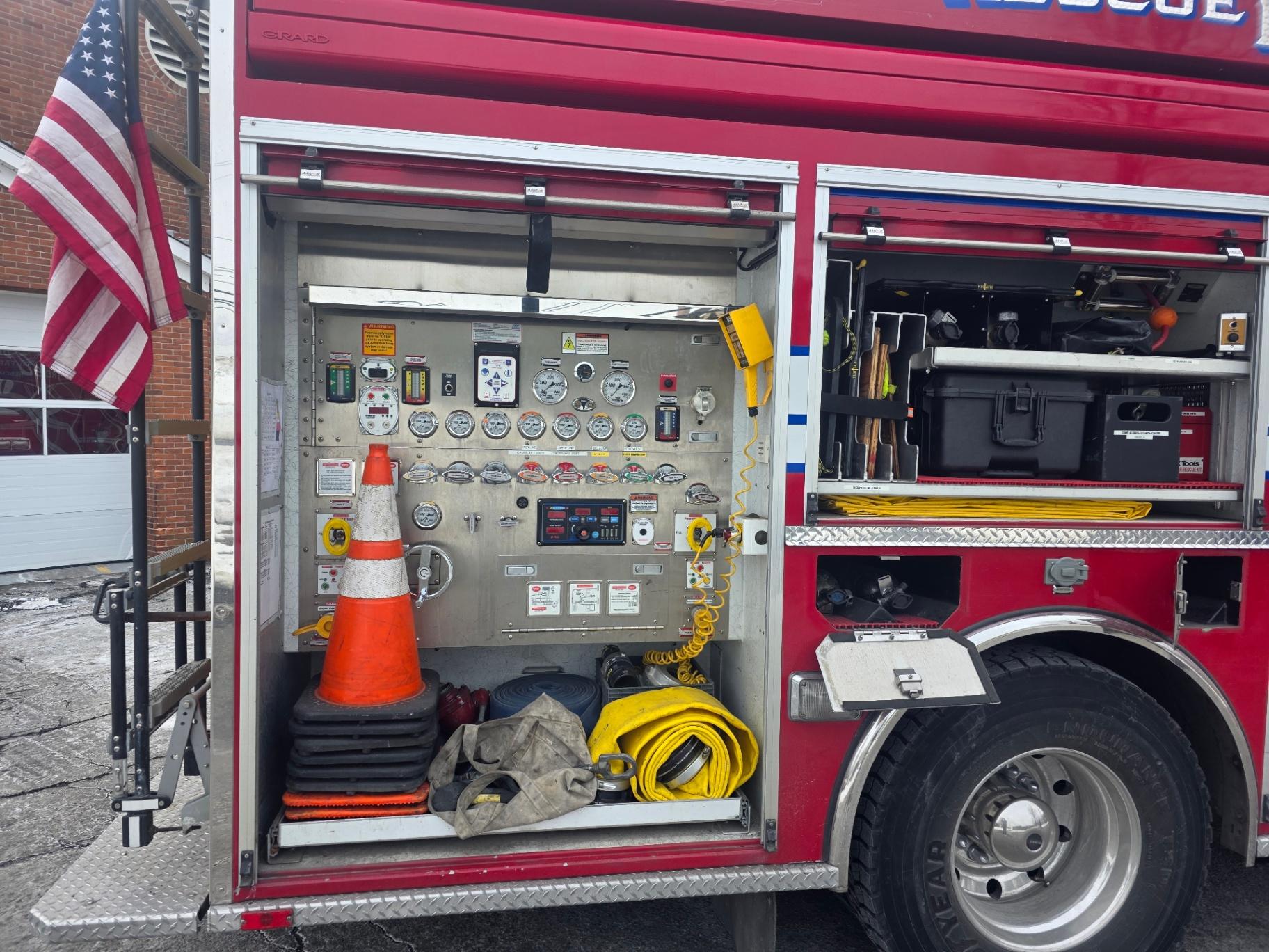 2012 KME Predator Rescue Pumper - image 4