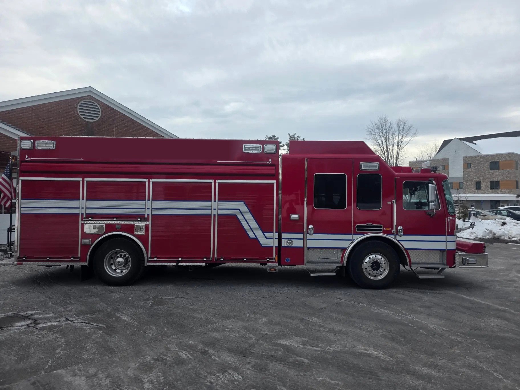 2012 KME Predator Rescue Pumper - image 3
