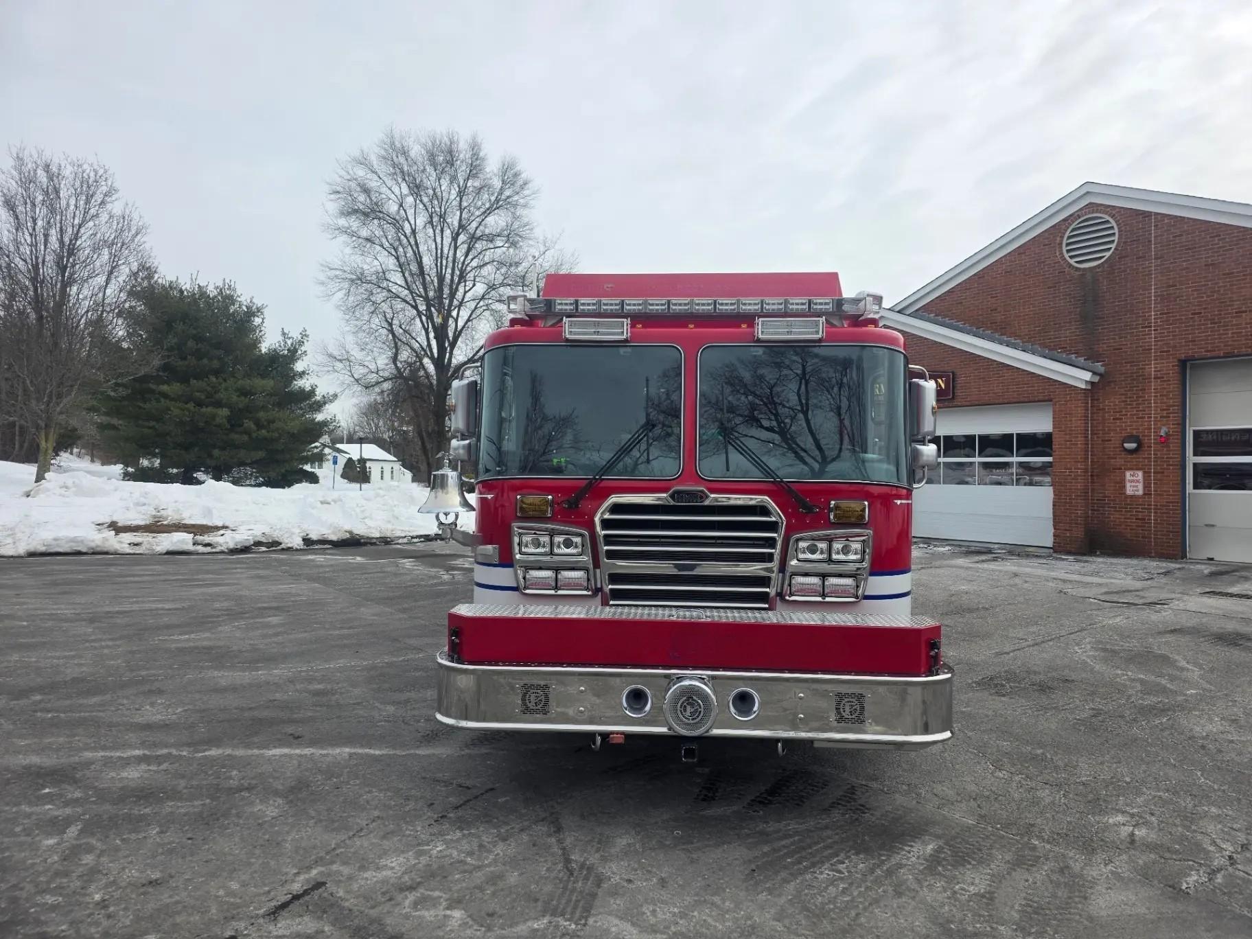 2012 KME Predator Rescue Pumper - image 2