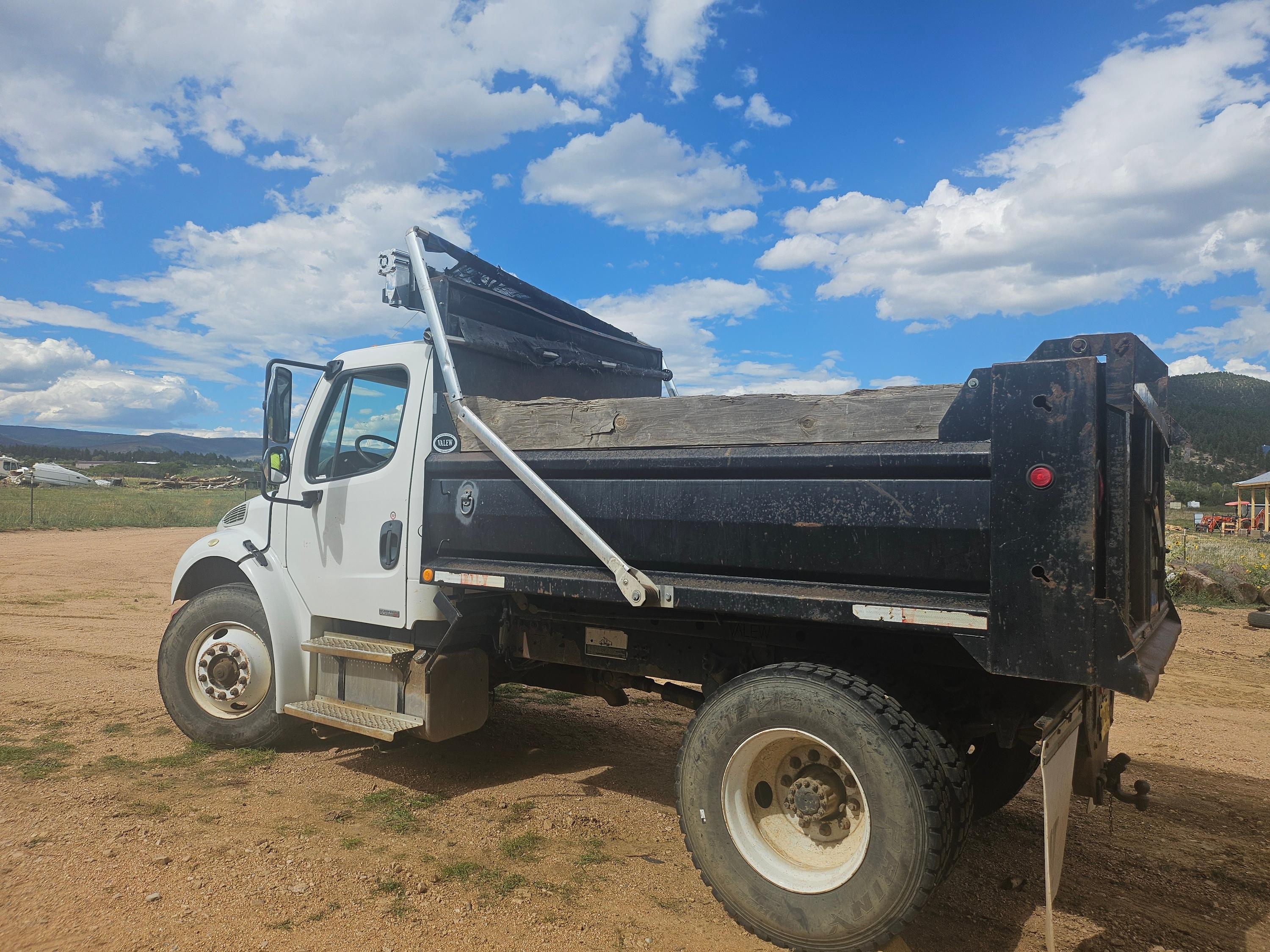 2006 Freightliner M2 106 Dump Truck - image 3
