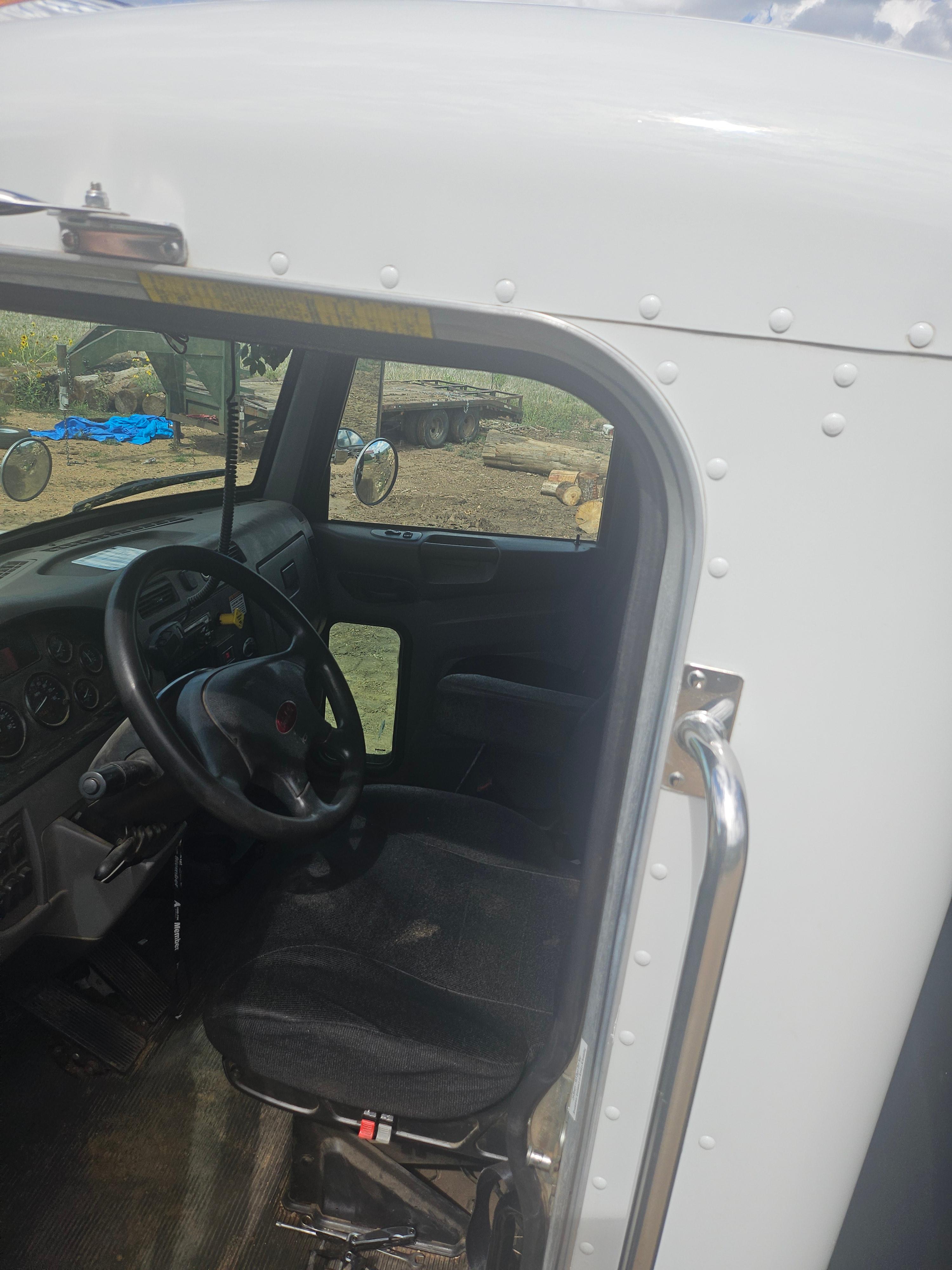 2016 Peterbilt 330 Dump Truck - image 5