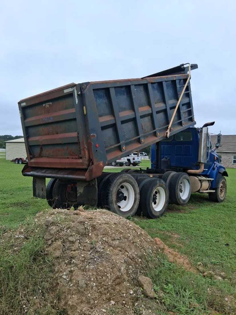 2006 Sterling 9500 Dump Truck — photo 6