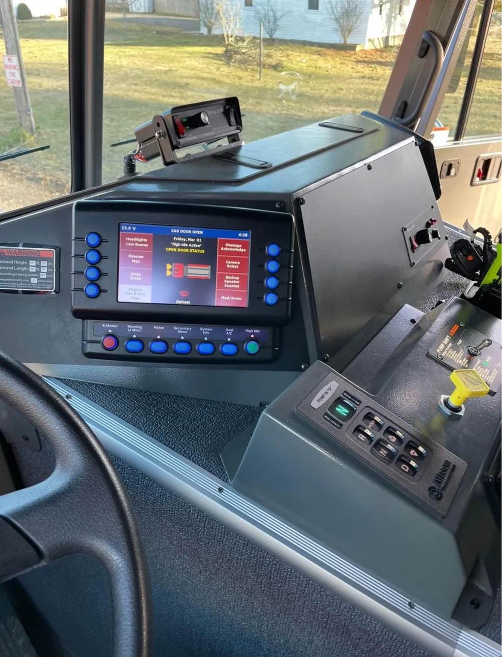 2022 Spartan Rescue Pumper 2000/1000 - image 15