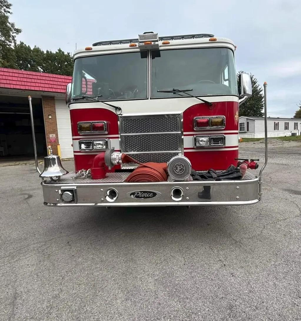 2003 PIERCE LANCE 1500/750 RESCUE ENGINE - image 2