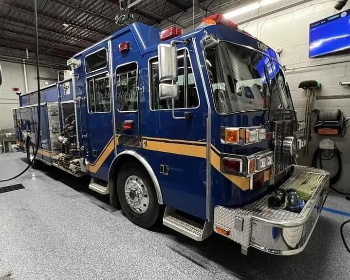 2001 SUTPHEN HEAVY DUTY RESCUE PUMPER - image 4