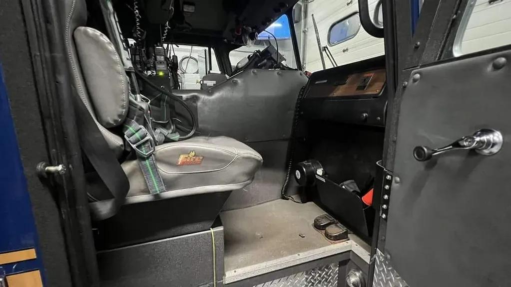 2001 SUTPHEN HEAVY DUTY RESCUE PUMPER - image 13