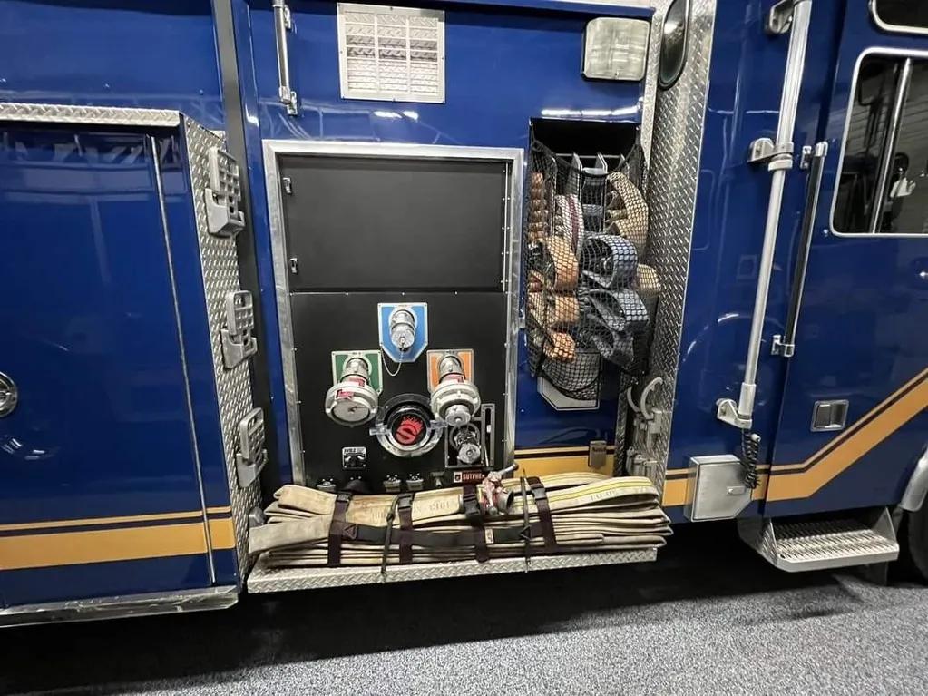 2001 SUTPHEN HEAVY DUTY RESCUE PUMPER - image 23