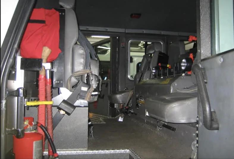 2001 SUTPHEN 75' TOWER 1500/500 - image 9