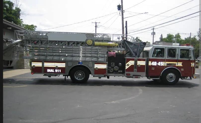 2001 SUTPHEN 75' TOWER 1500/500 - image 13