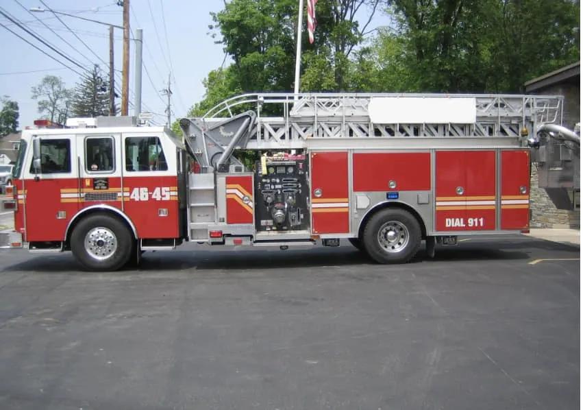 2001 SUTPHEN 75' TOWER 1500/500 - image 17