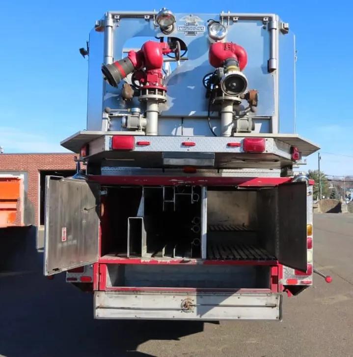 2004 American LaFrance 100' Tower 2000/300 - image 3