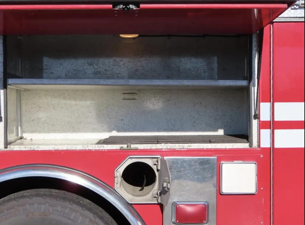 2004 American LaFrance 100' Tower 2000/300 - image 7