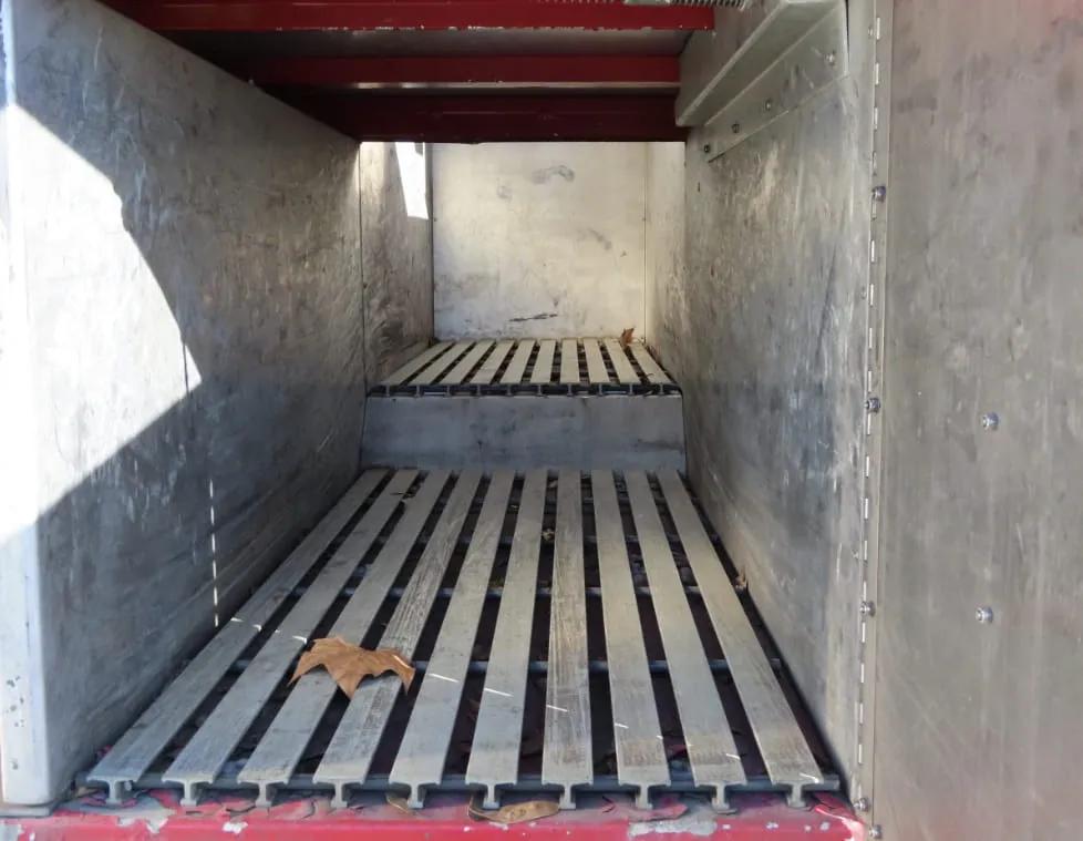 2004 American LaFrance 100' Tower 2000/300 - image 11