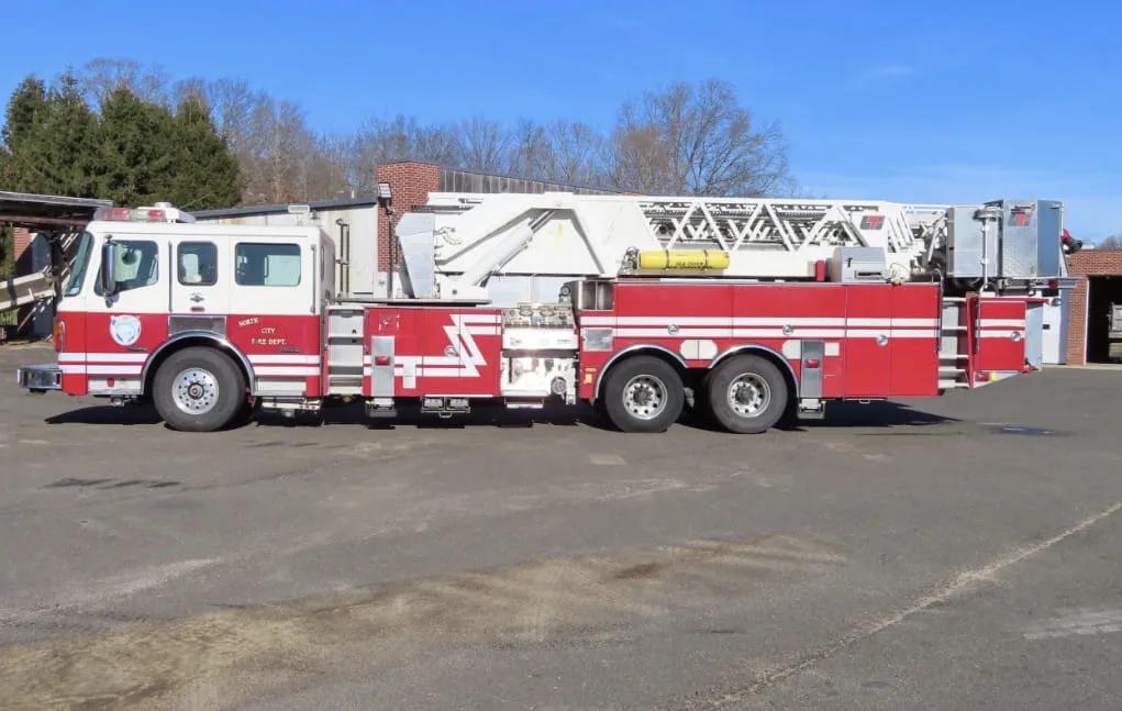 2004 American LaFrance 100' Tower 2000/300 - image 16