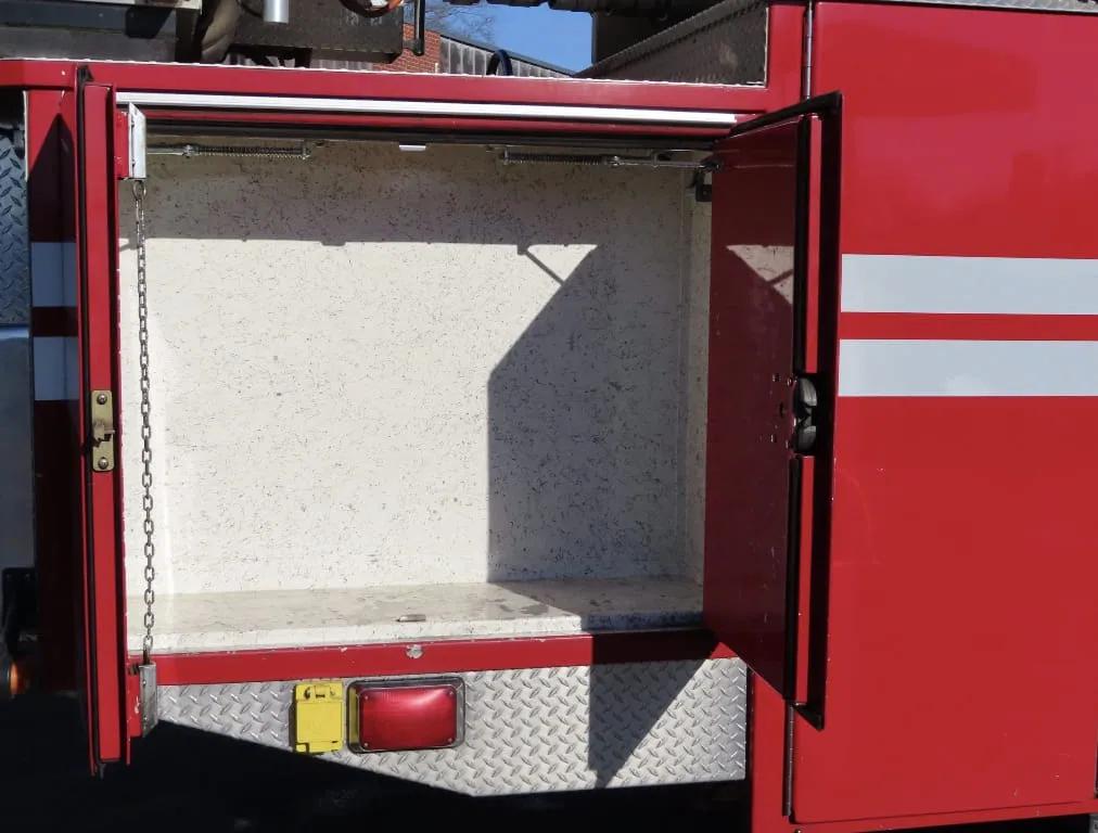 2004 American LaFrance 100' Tower 2000/300 - image 18