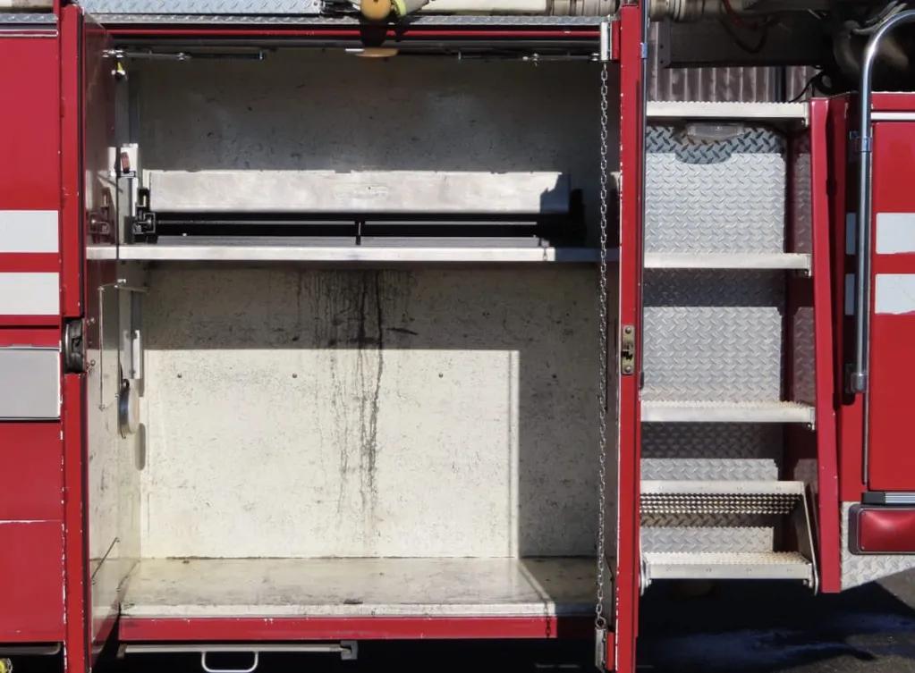 2004 American LaFrance 100' Tower 2000/300 - image 32