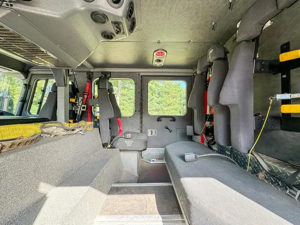 2006 E-One Cyclone II 100FT Bronto Skylift - image 25