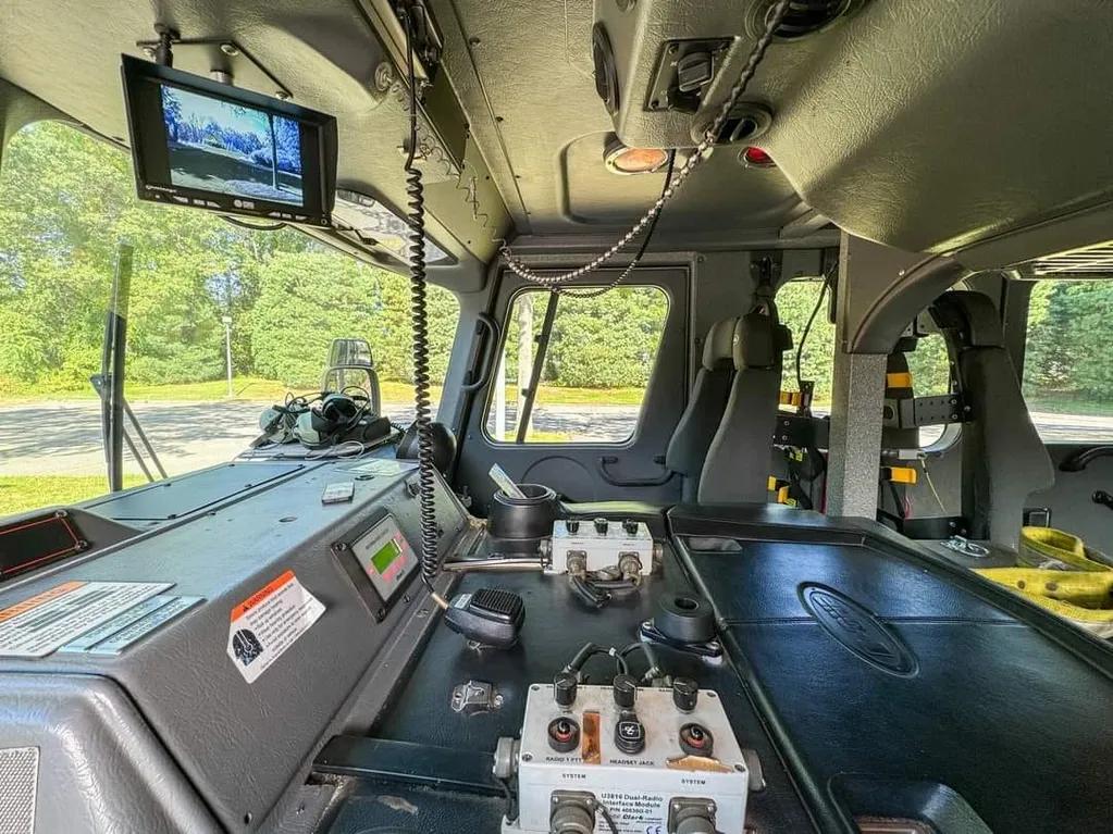 2006 E-One Cyclone II 100FT Bronto Skylift - image 28
