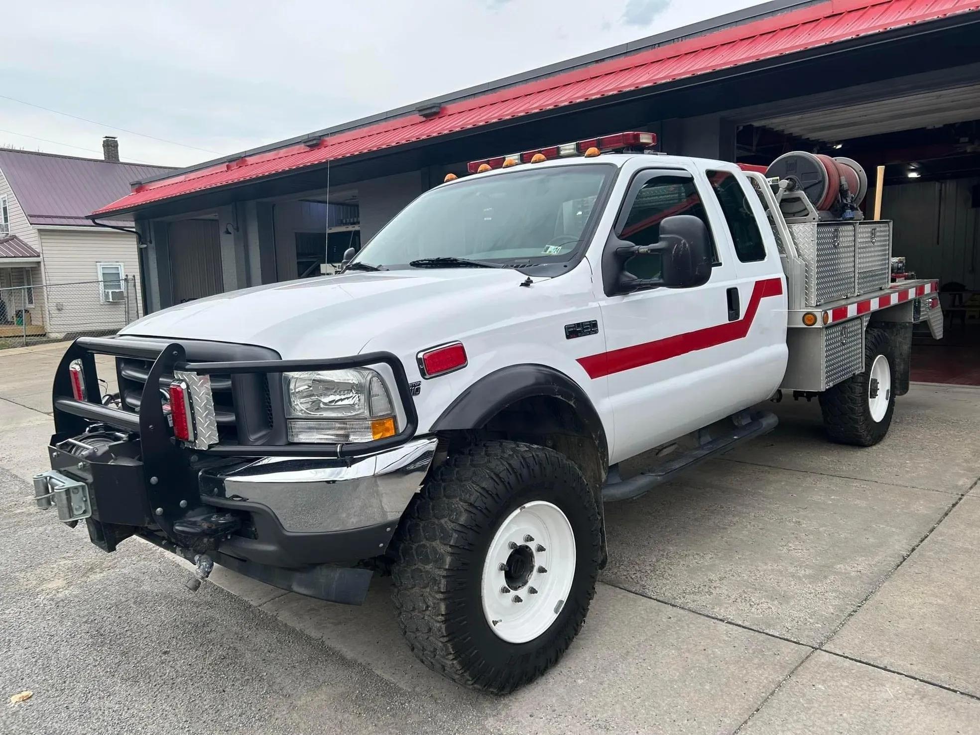 2004 Ford F-450 Brush Truck 700/300 - image 1