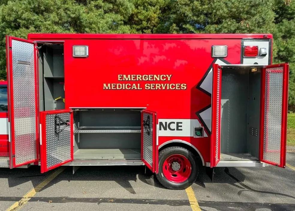 2010 Ford F550 Lifeline Type I - image 6