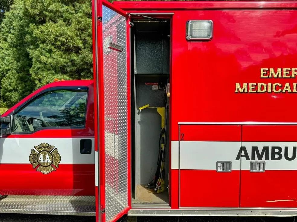 2010 Ford F550 Lifeline Type I - image 17