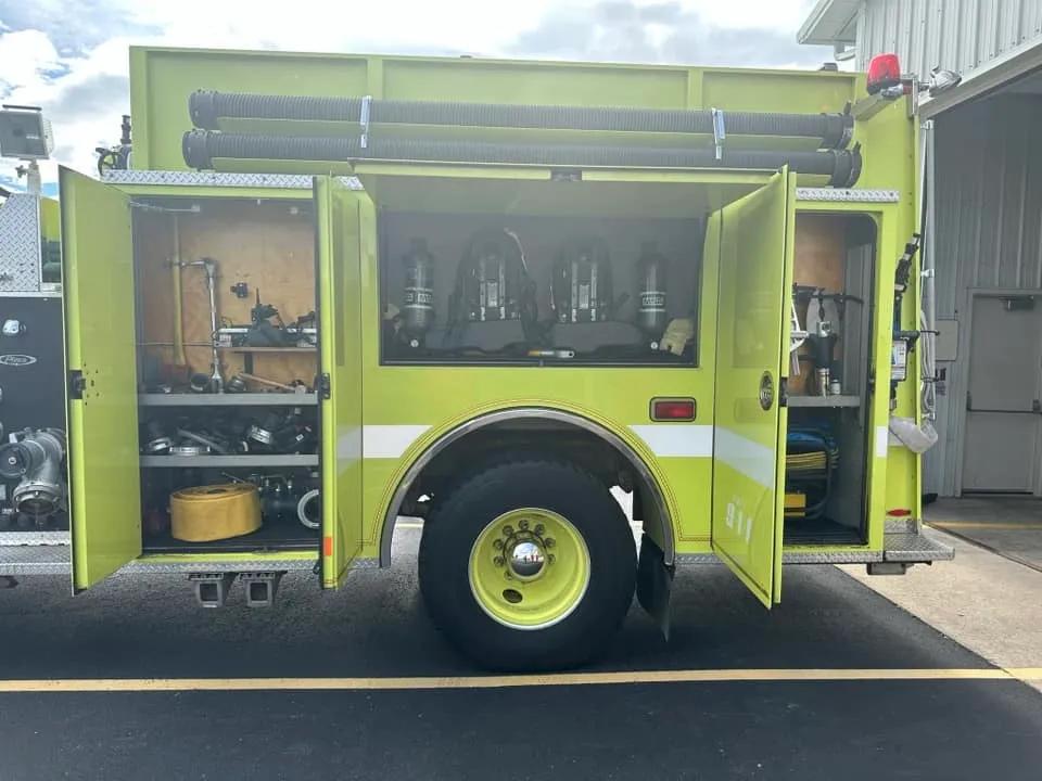 1998 Pierce/Freightliner 1250/1000 Top Mount - image 7