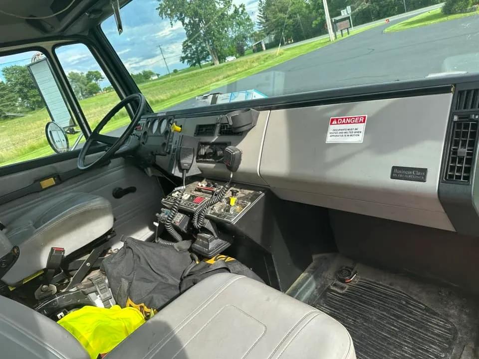 1998 Pierce/Freightliner 1250/1000 Top Mount - image 8
