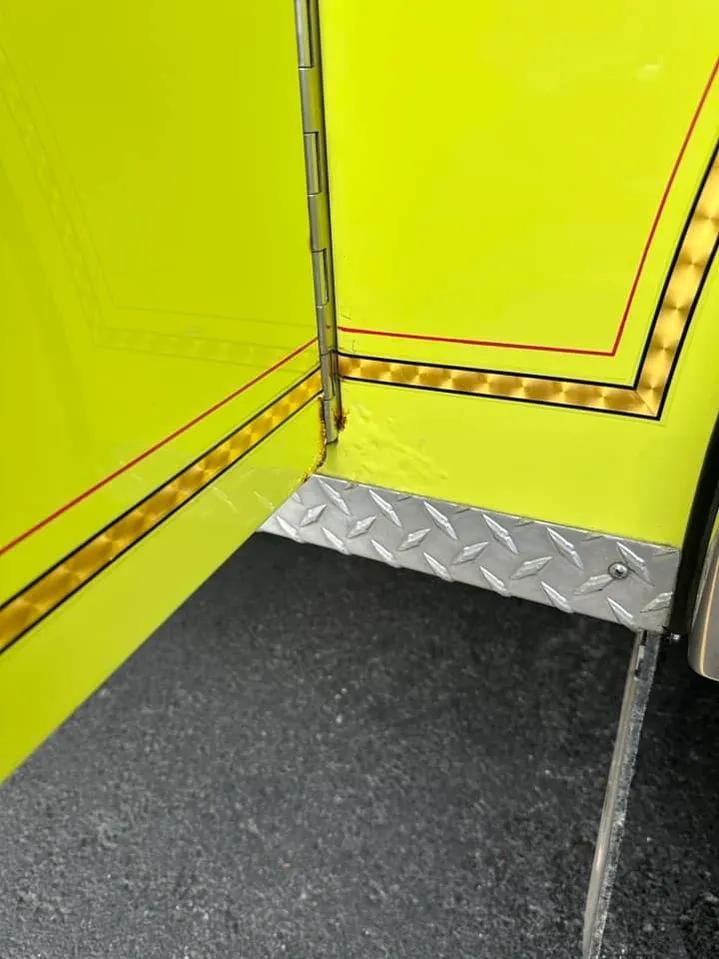 1998 Pierce/Freightliner 1250/1000 Top Mount - image 11