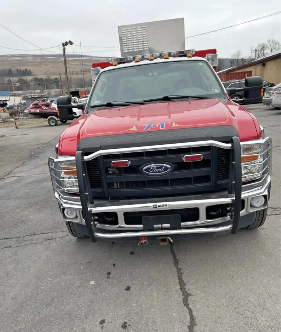 2009 Ford F550 Mini Rescue - image 3