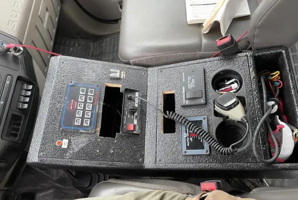 2009 Ford F550 Mini Rescue - image 8