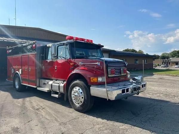 1996 International New Lexington Rescue Truck - image 2