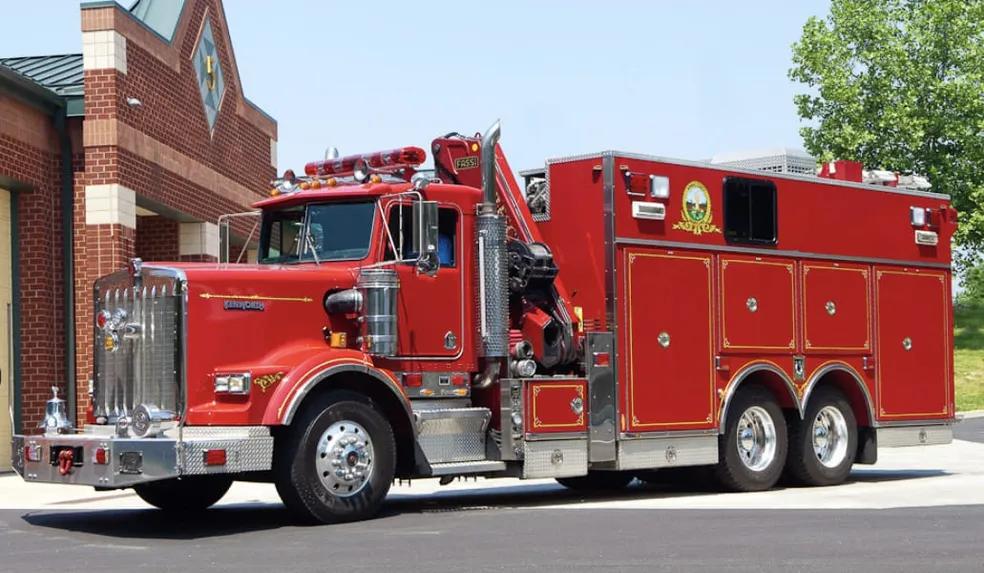 2004 KENWORTH PIERCE RESCUE WITH 23 TON KNUCKLE BOOM, LOADED WITH TOOLS - image 1