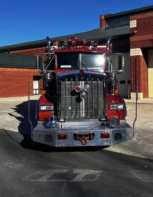 2004 KENWORTH PIERCE RESCUE WITH 23 TON KNUCKLE BOOM, LOADED WITH TOOLS - image 6