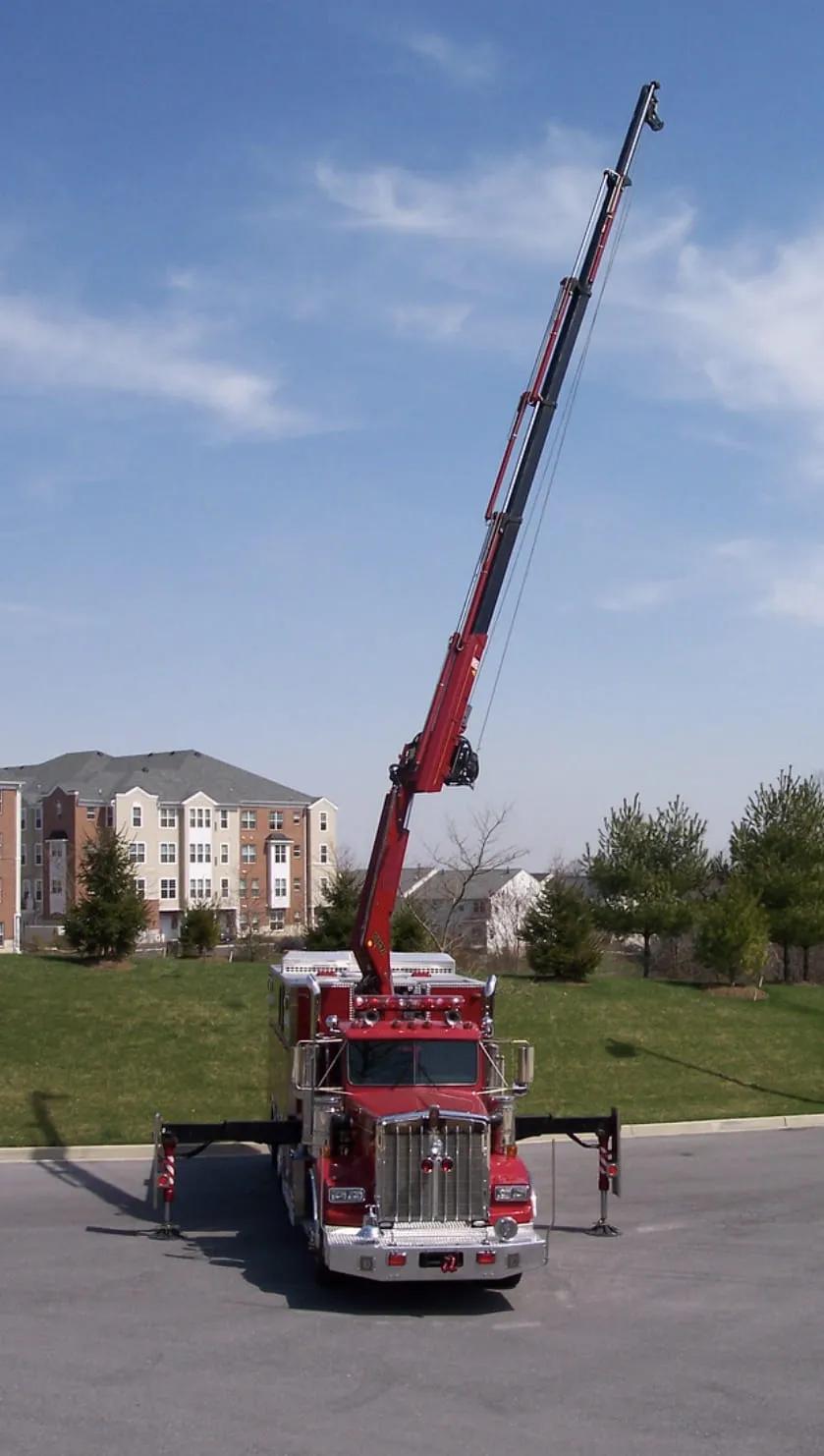 2004 KENWORTH PIERCE RESCUE WITH 23 TON KNUCKLE BOOM, LOADED WITH TOOLS - image 7