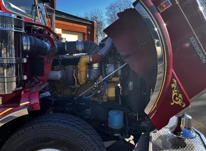 2004 KENWORTH PIERCE RESCUE WITH 23 TON KNUCKLE BOOM, LOADED WITH TOOLS - image 9