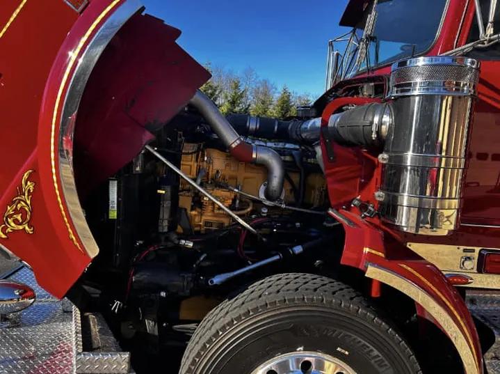 2004 KENWORTH PIERCE RESCUE WITH 23 TON KNUCKLE BOOM, LOADED WITH TOOLS - image 11