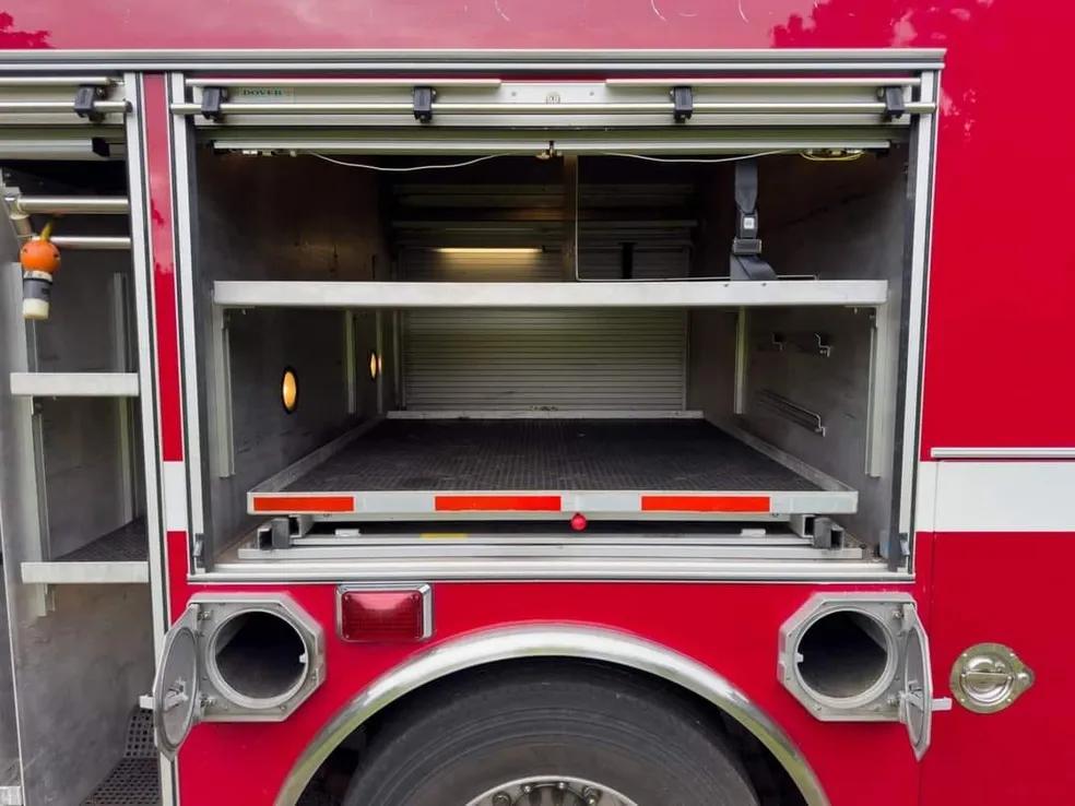 1999 International 4400 Rescue - image 11