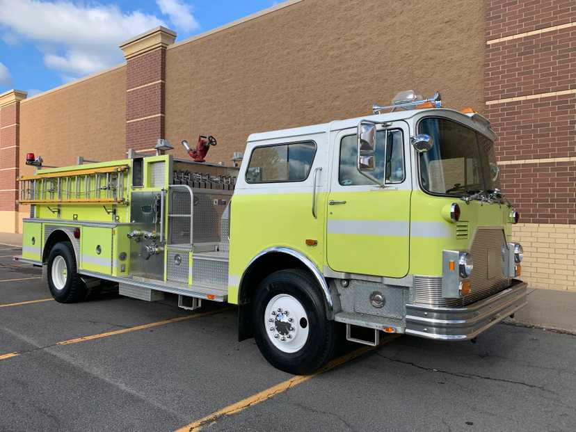 1989 E-One Mack Pumper — photo 5