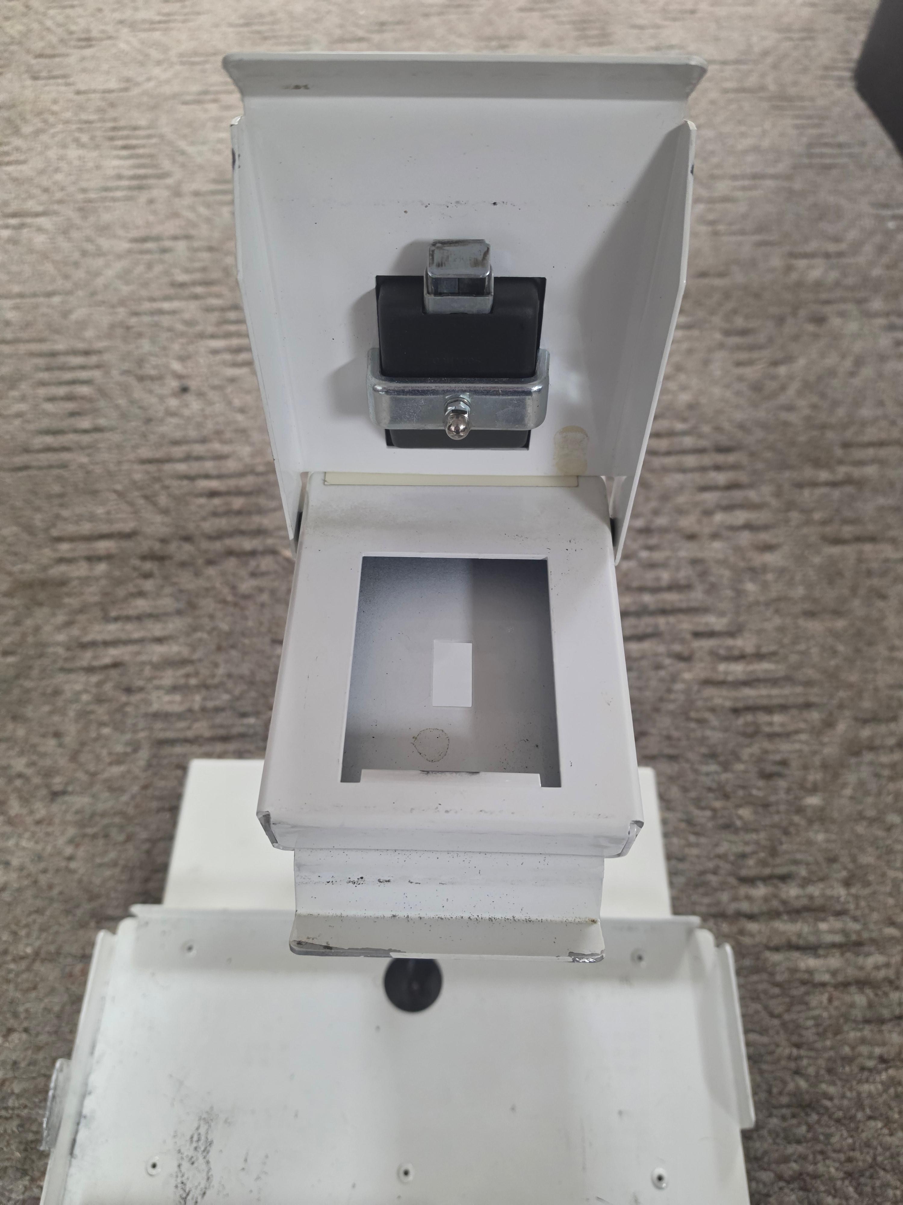 NCE Lifepak mounts - image 3