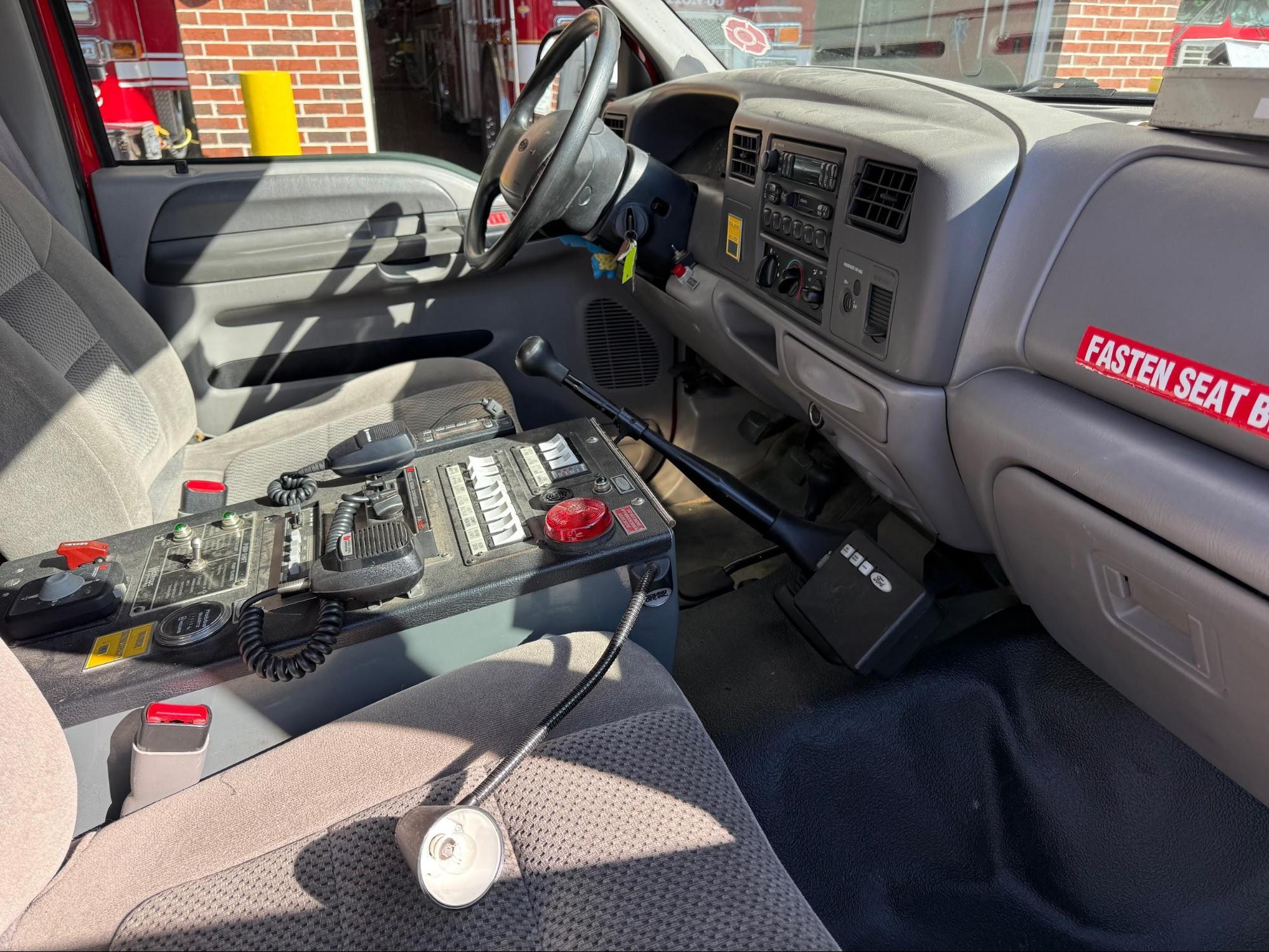 2001 Ford F-550 E-One Mini Pumper (750/300) - image 19