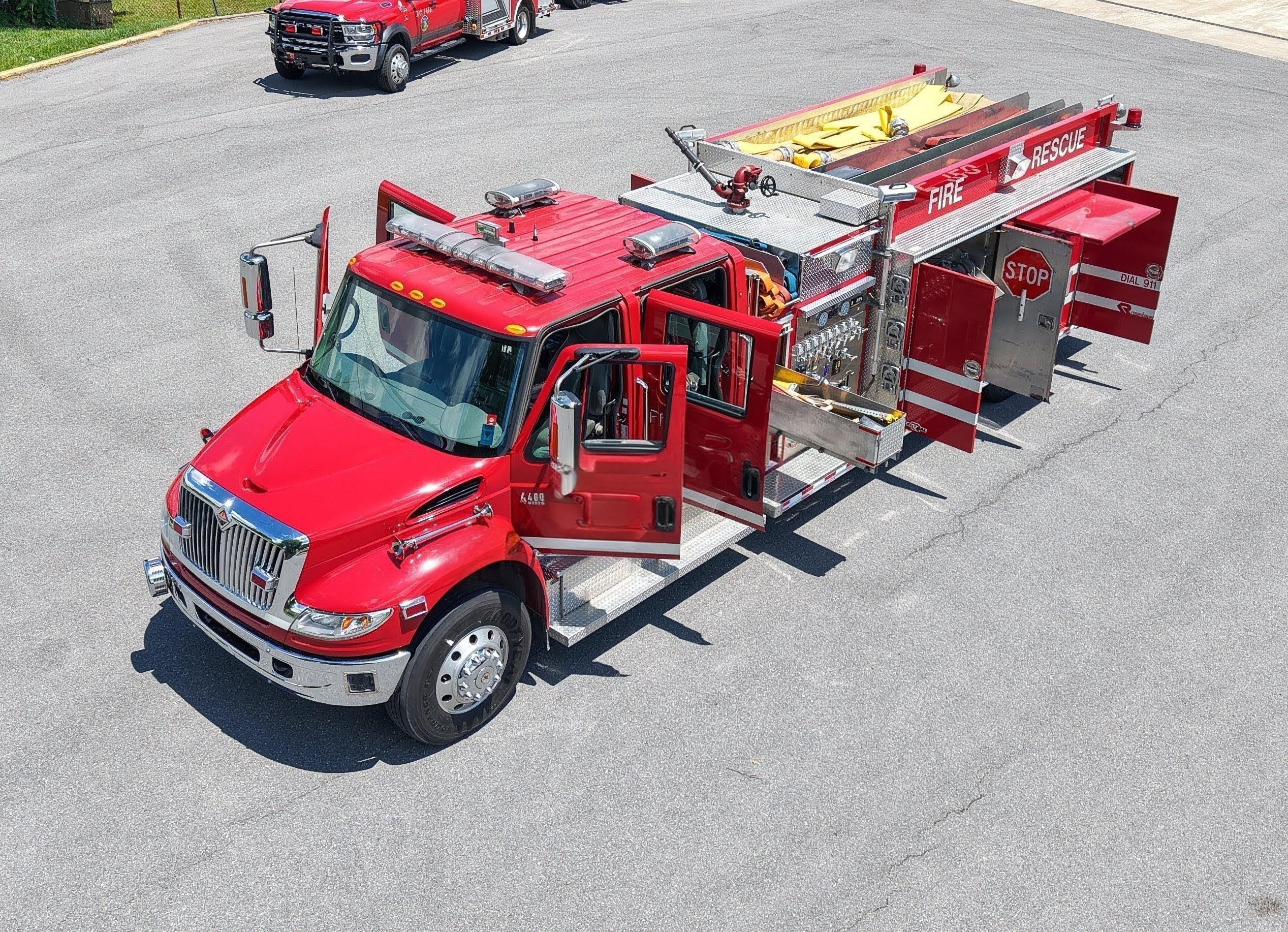 2007 Rosenbauer International Rescue Pumper - image 3