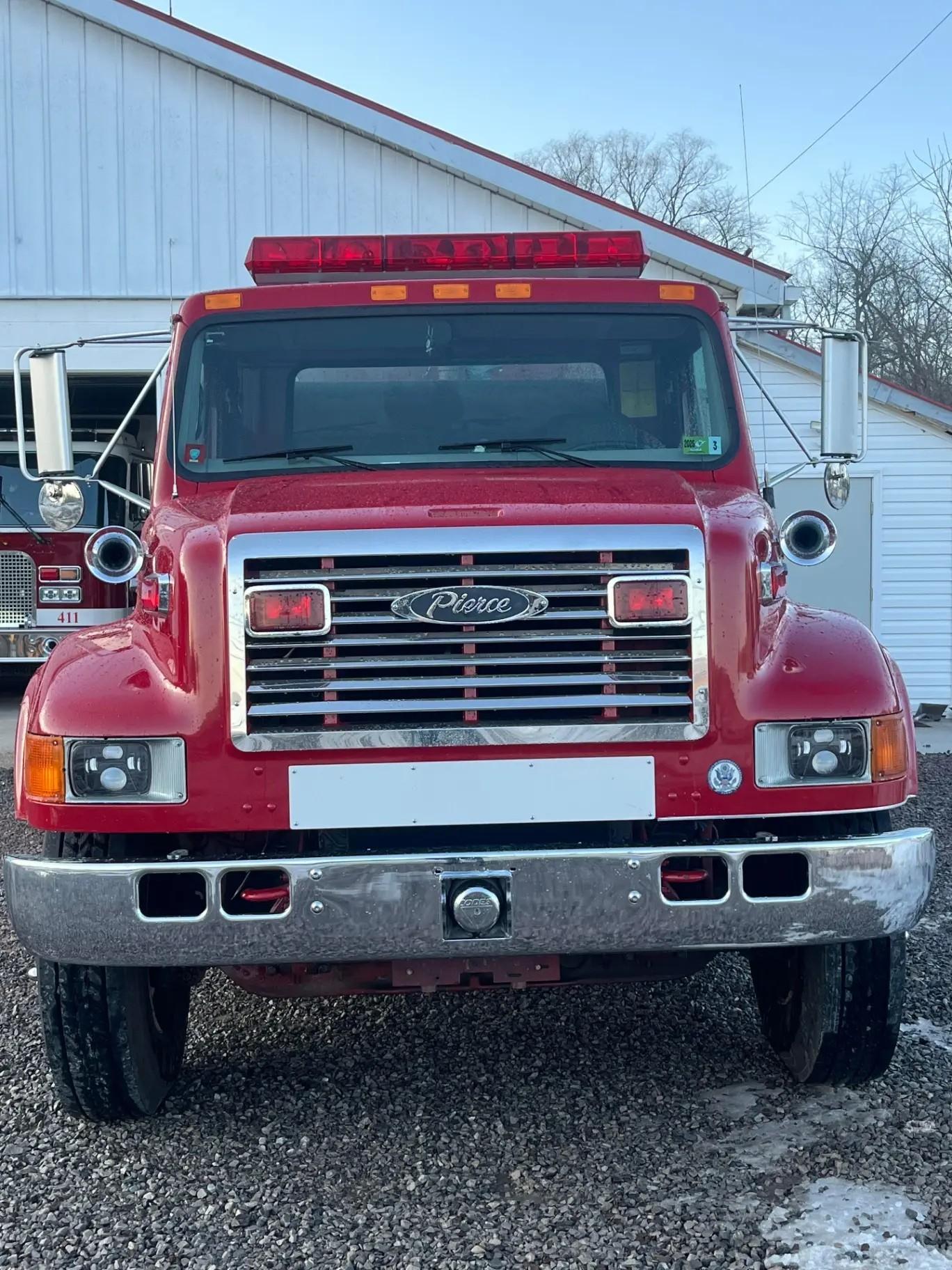 1998 Pierce International Pumper - image 2