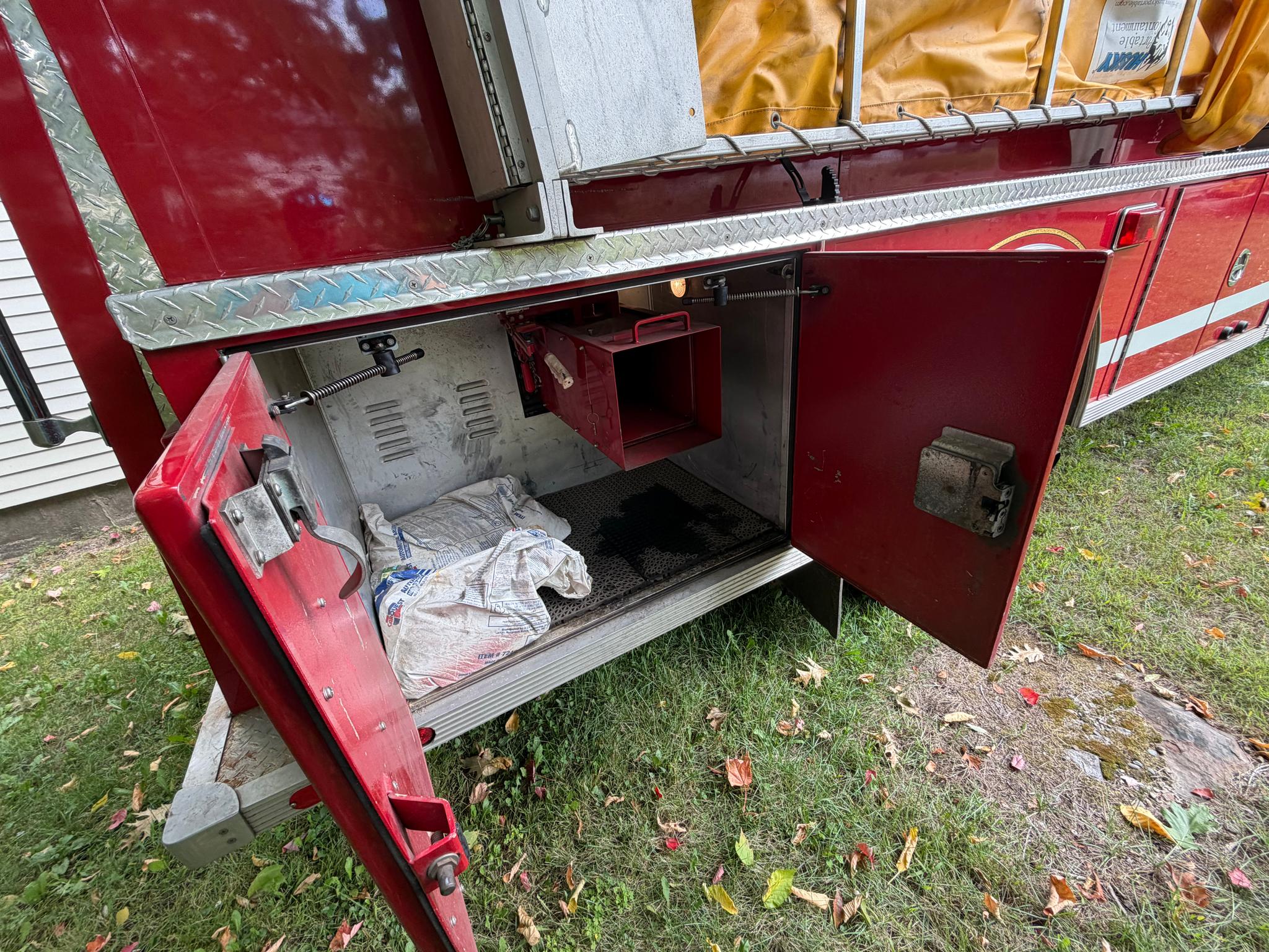 2000 Metalfab GMC Pumper Tanker - image 5