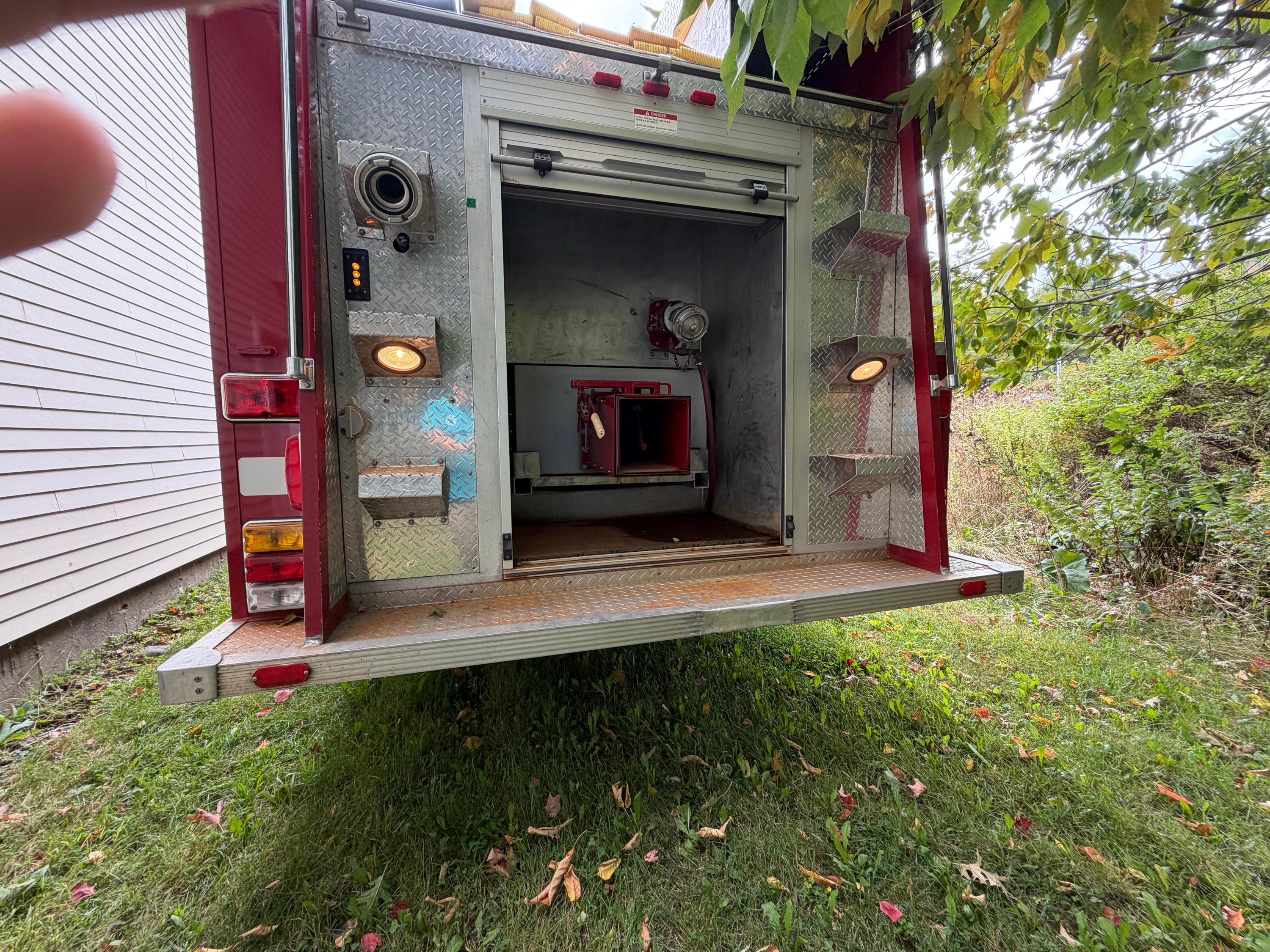 2000 Metalfab GMC Pumper Tanker - image 2