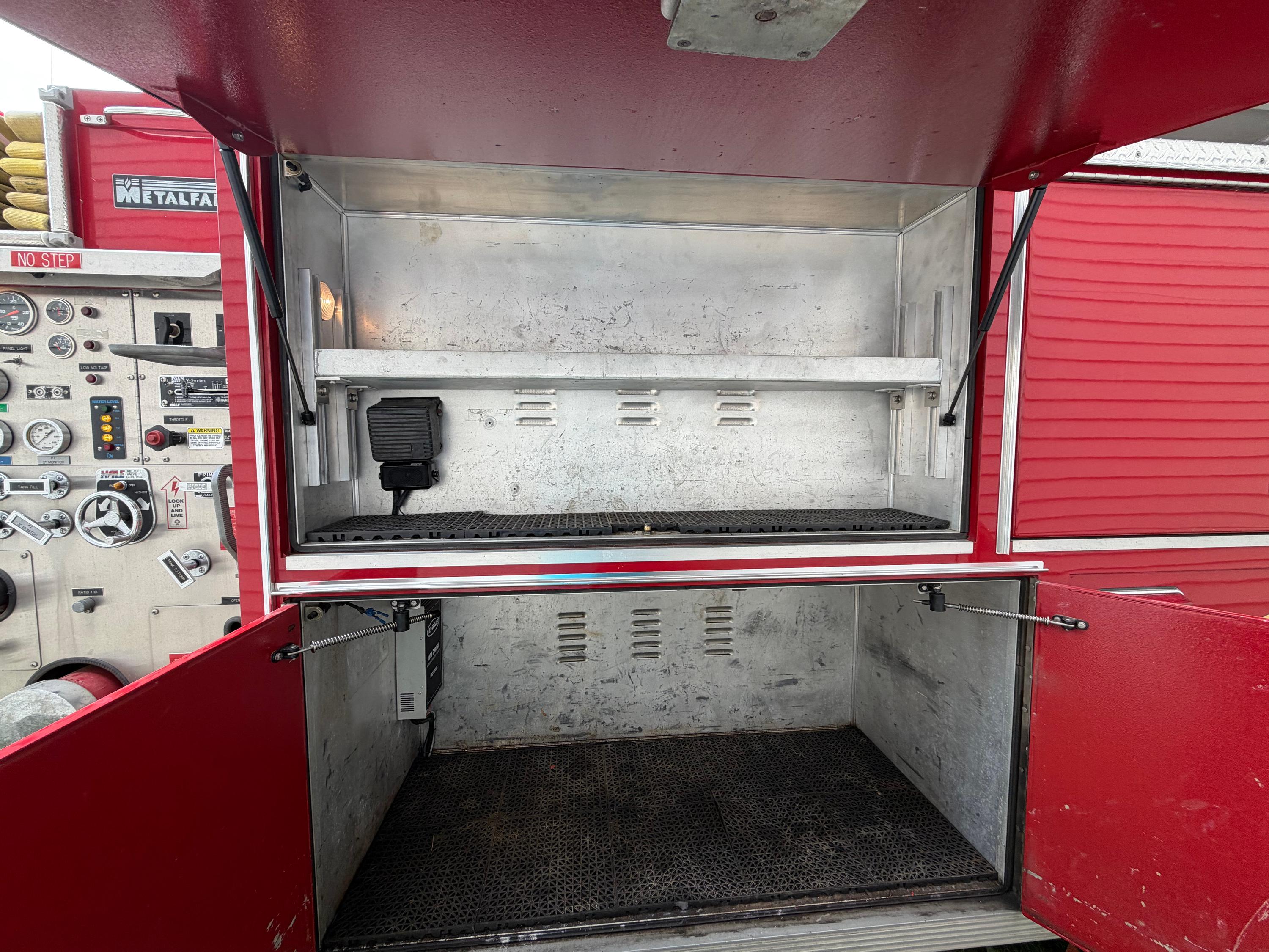 2000 Metalfab GMC Pumper Tanker - image 4