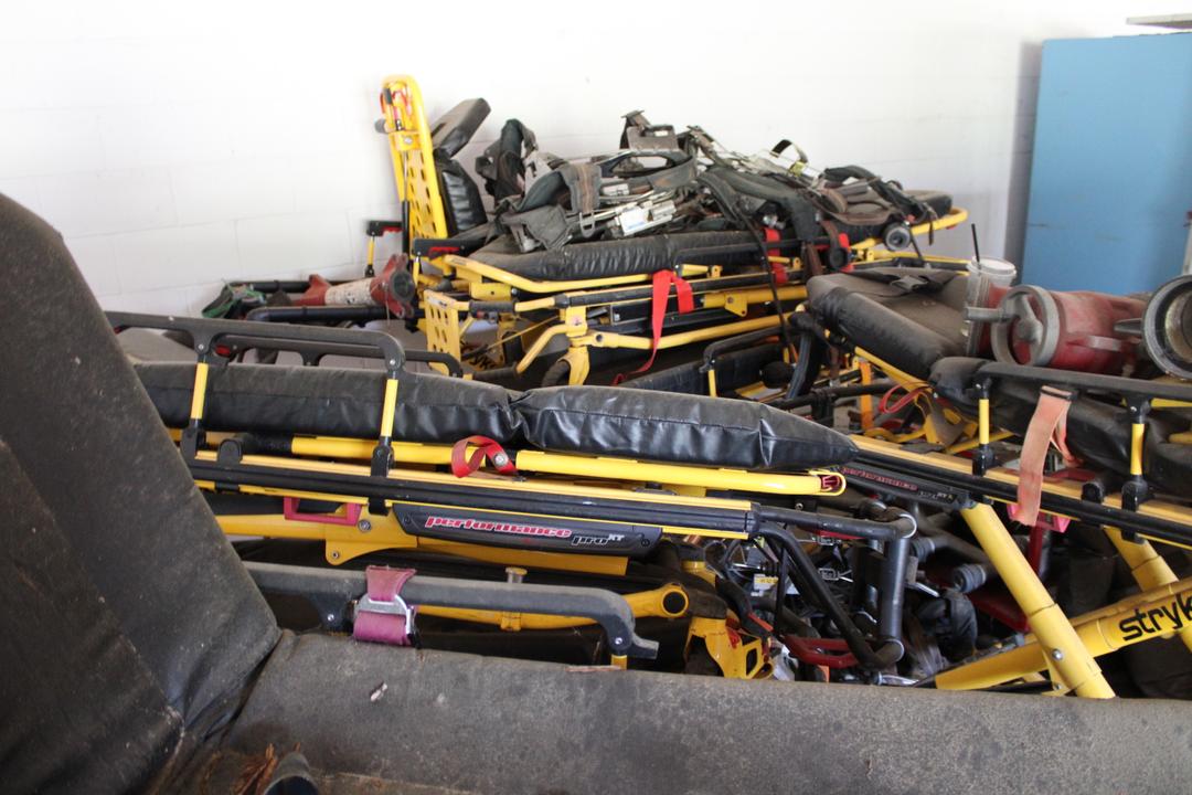  8 Stryker Manual Stretchers