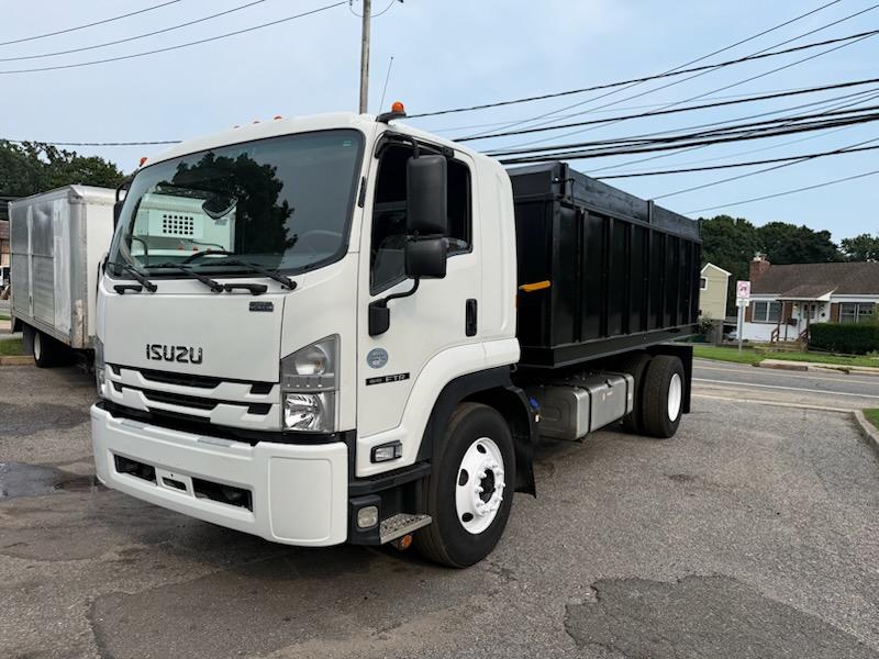 2019 Isuzu FTR Dump Truck - image 1