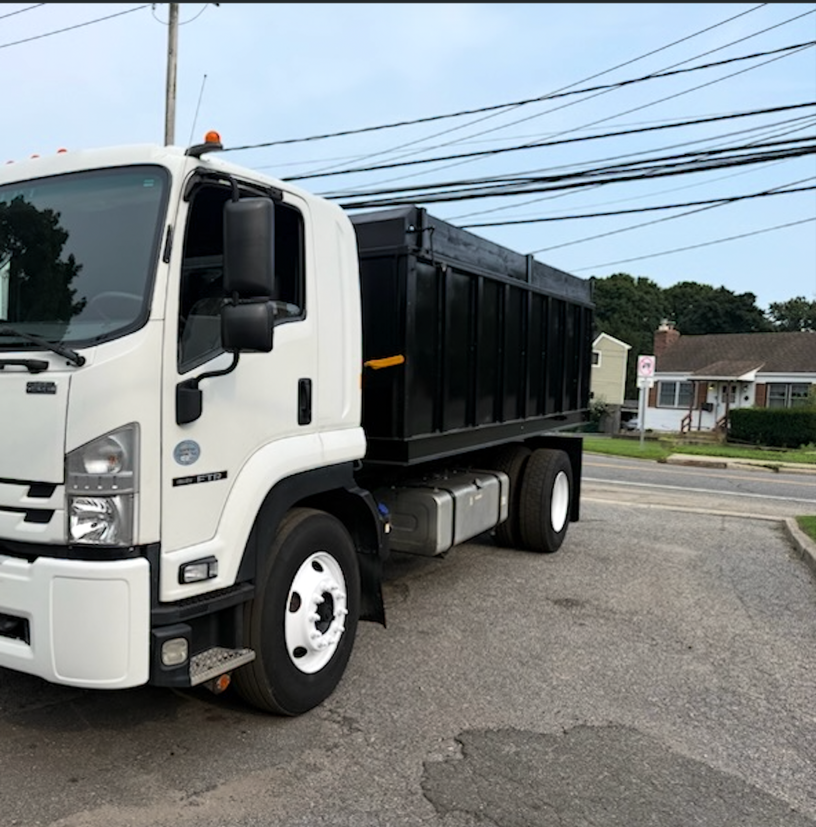 2019 Isuzu FTR Dump Truck - image 4